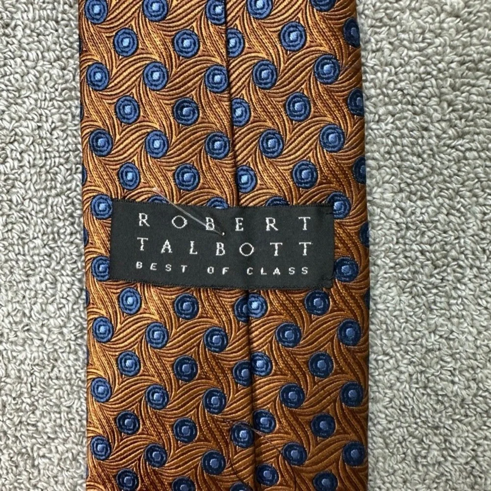 Robert Talbott Best of Class Silk Tie Blue Gold Geometric Medallion Handsewn USA